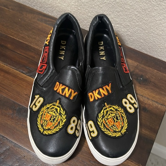 DKNY Limited Edition Braylee Black Leather
1989 Patchwork Academy Sneakers Sz 7 - Picture 12 of 12